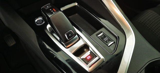 PEUGEOT 5008 BlueHDi 130 S&S EAT8 Active Business