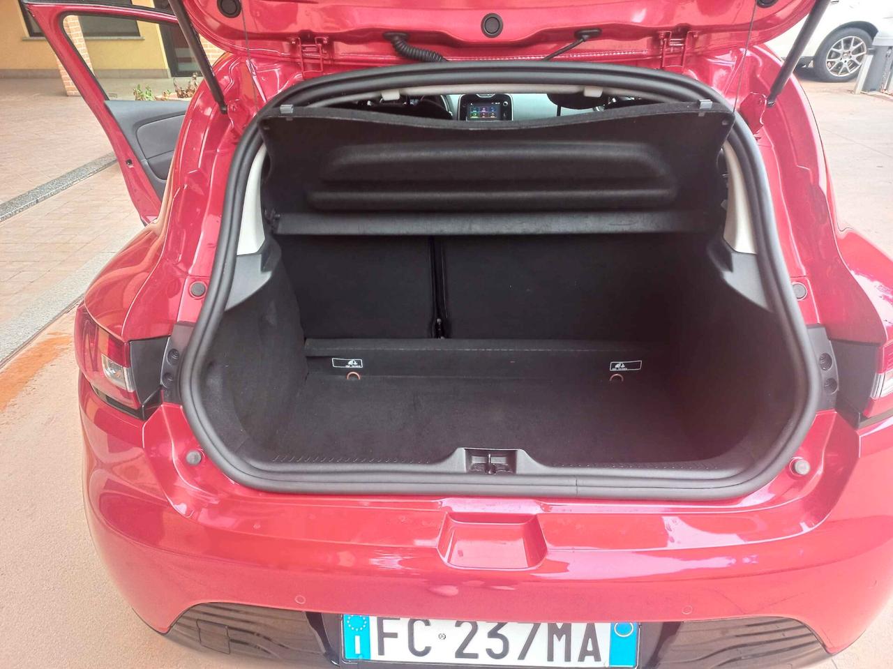Renault Clio 1.2 75 CV 5 porte Duel