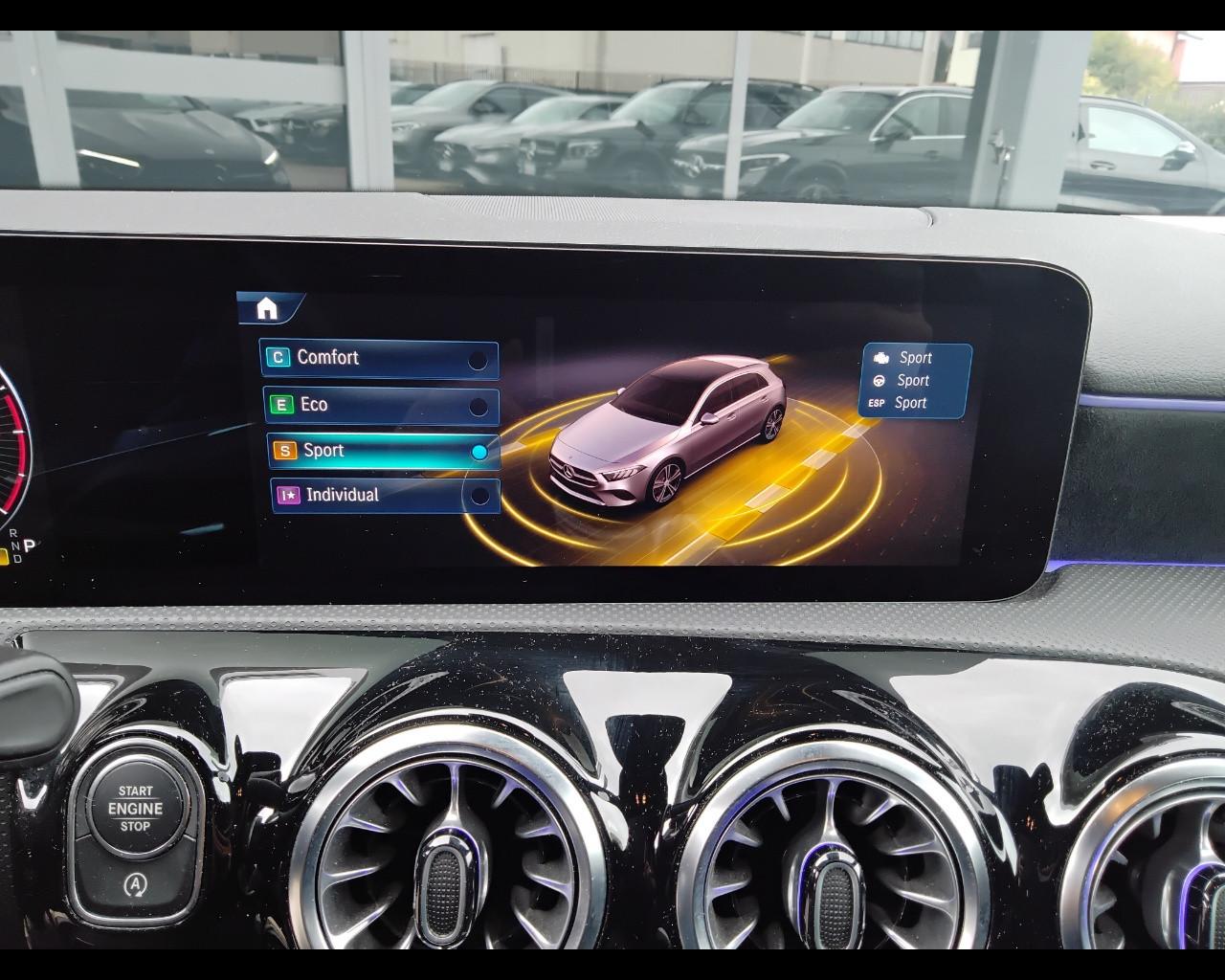 Mercedes-Benz Classe A - W177 2023 - A 180 d AMG Line Advanced Plus auto