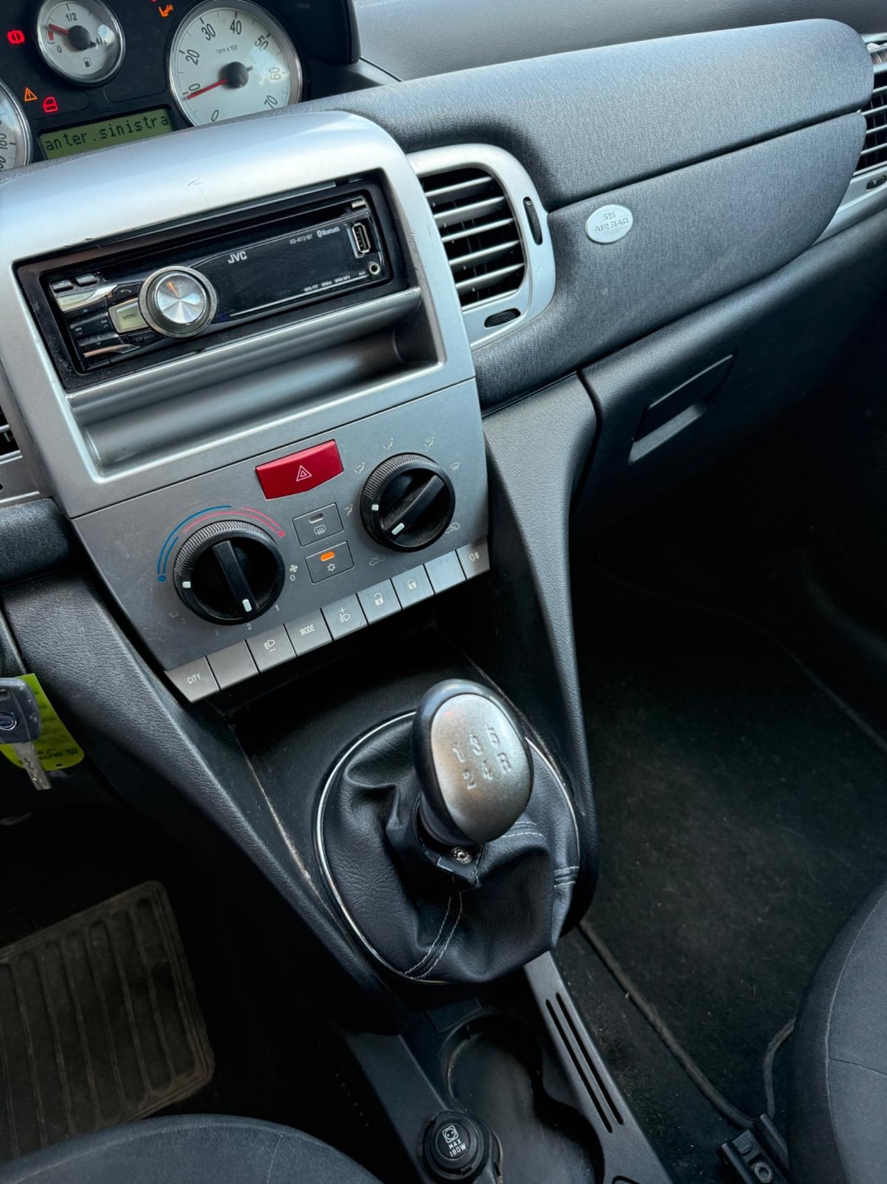 Lancia Ypsilon 1.2 69 CV Elle