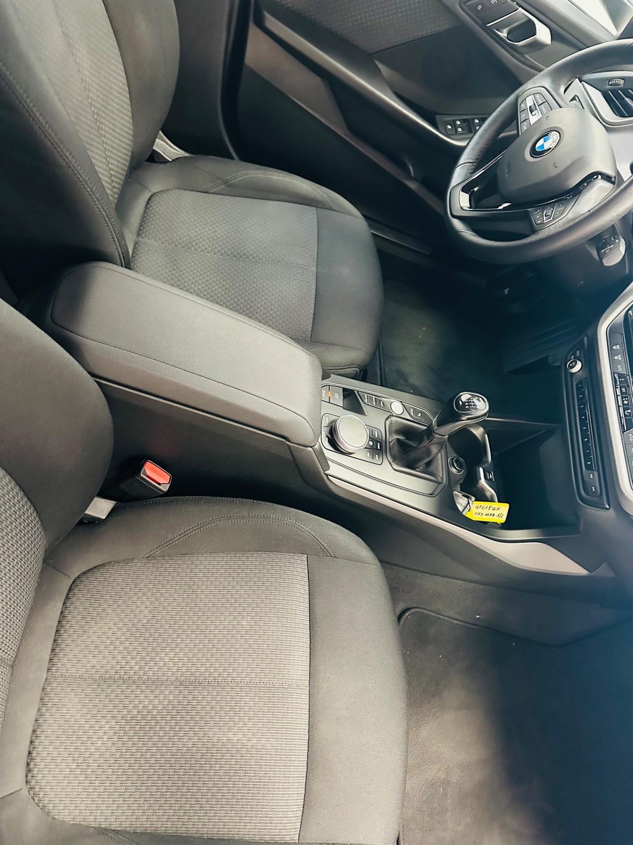 Bmw 120 120d 5p. Business Advantage