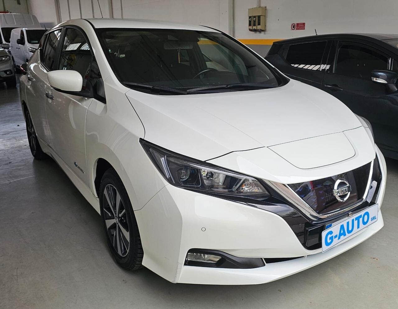 Nissan Leaf Acenta 40 kWh Hatchback 25.000 KM