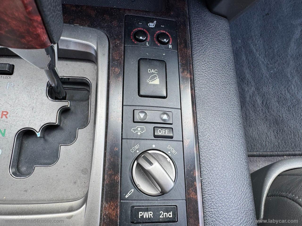 TOYOTA Land Cruiser V8 4.5 D4-D 7 posti