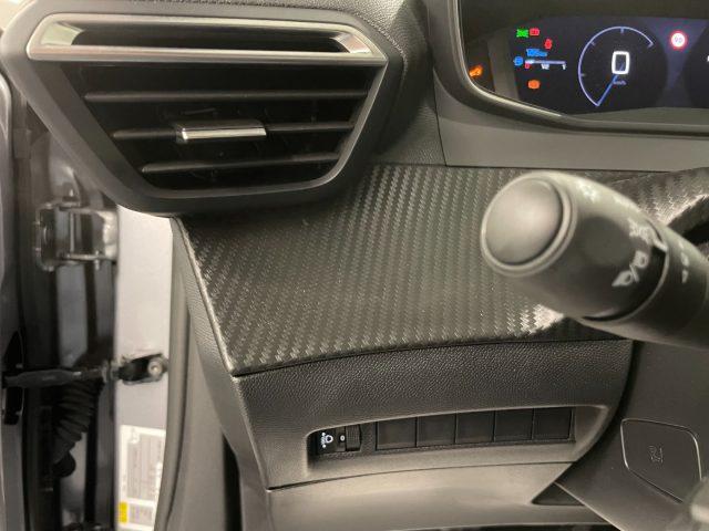 PEUGEOT 2008 1.2 PureTech 100 CV Allure