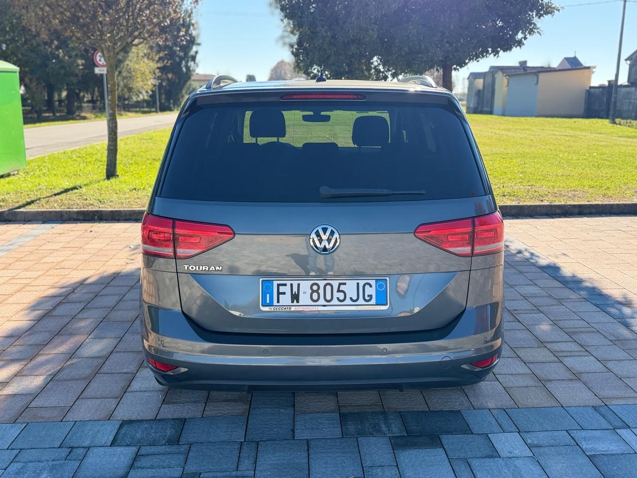 Volkswagen Touran 1.6 TDI 115 CV SCR DSG Executive BlueMotion Tech. Neopatentati