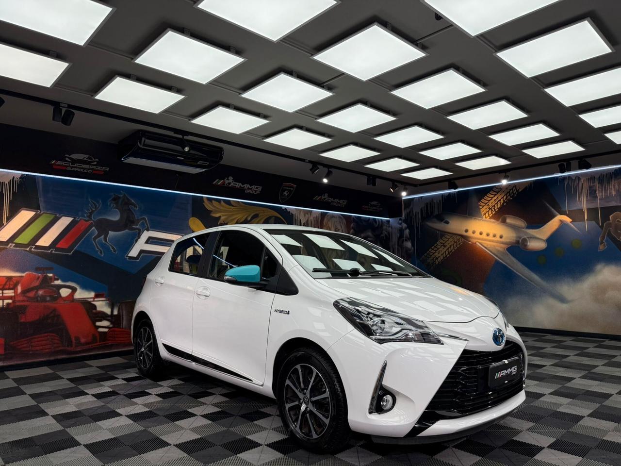 Toyota Yaris 1.5 Hybrid 5 porte Active berlina 2 volumi (940)
