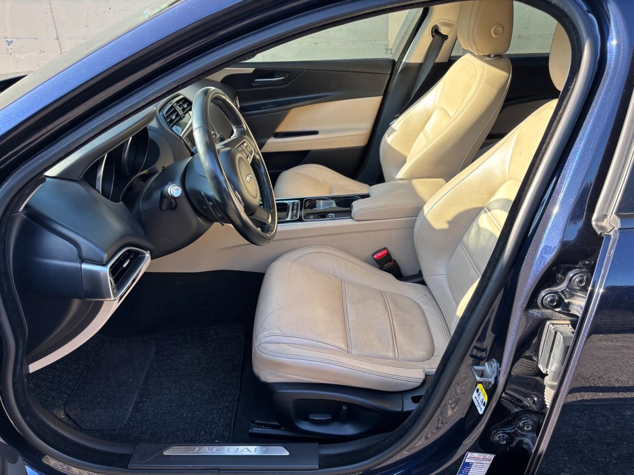 Jaguar XE 2.0 D 163 CV Prestige perfetta in tutto