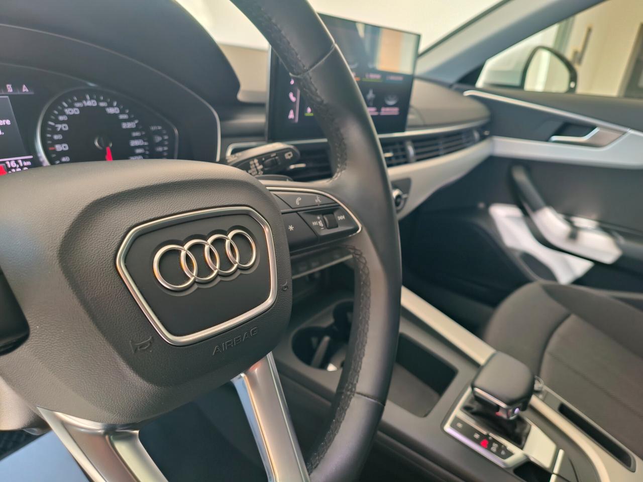 Audi A4 Avant 30 TDI/136 CV S tronic Business