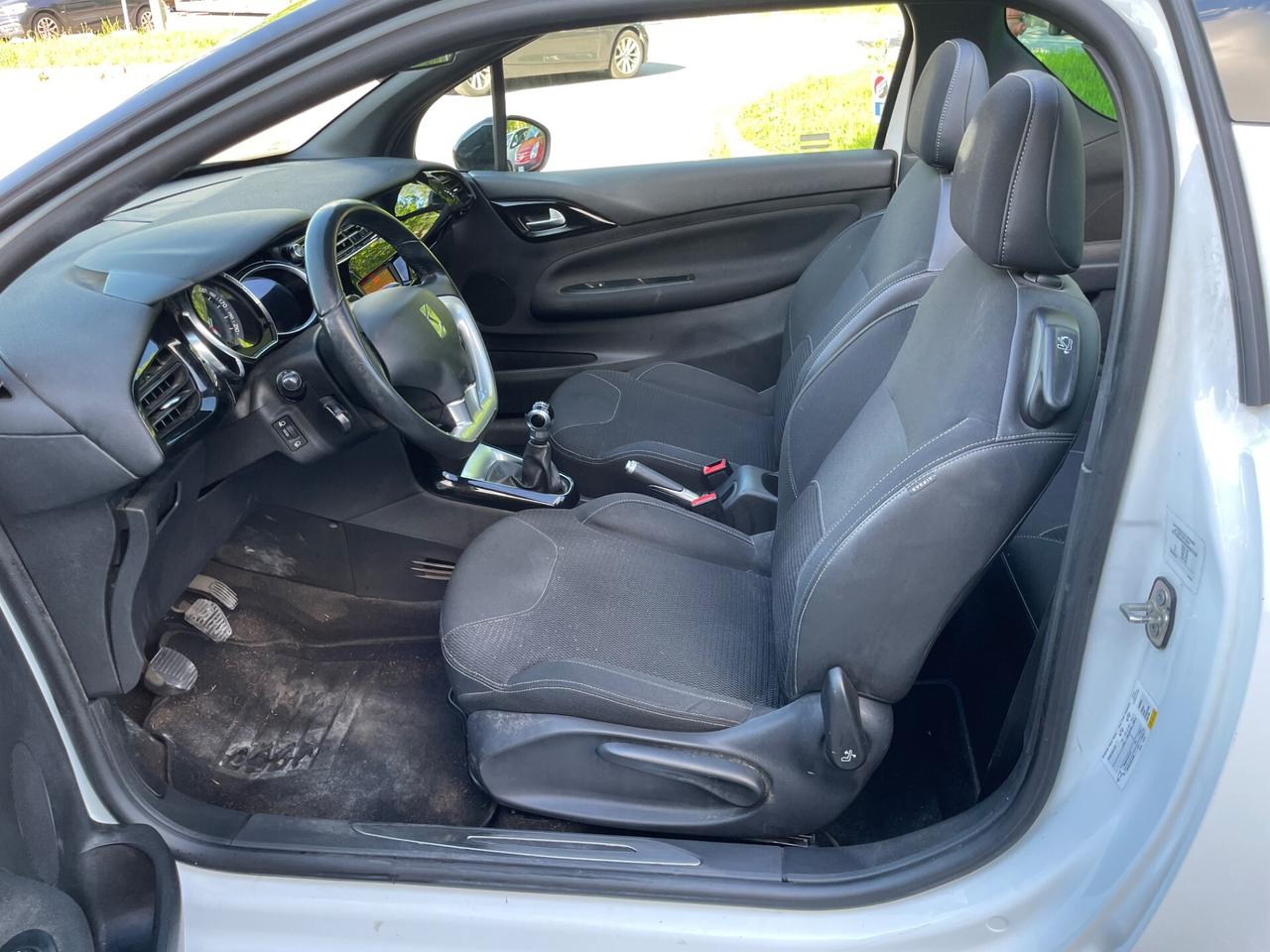 Ds DS3 3 1.2 VTi 82 So Chic Cabrio