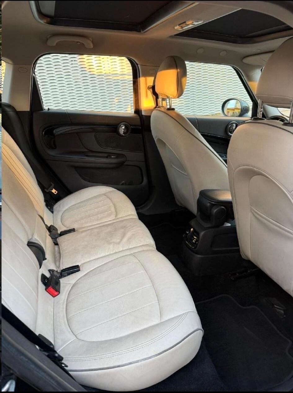 Mini Cooper Countryman 1.5 One D Hype - pelle - tetto - automatica - navi