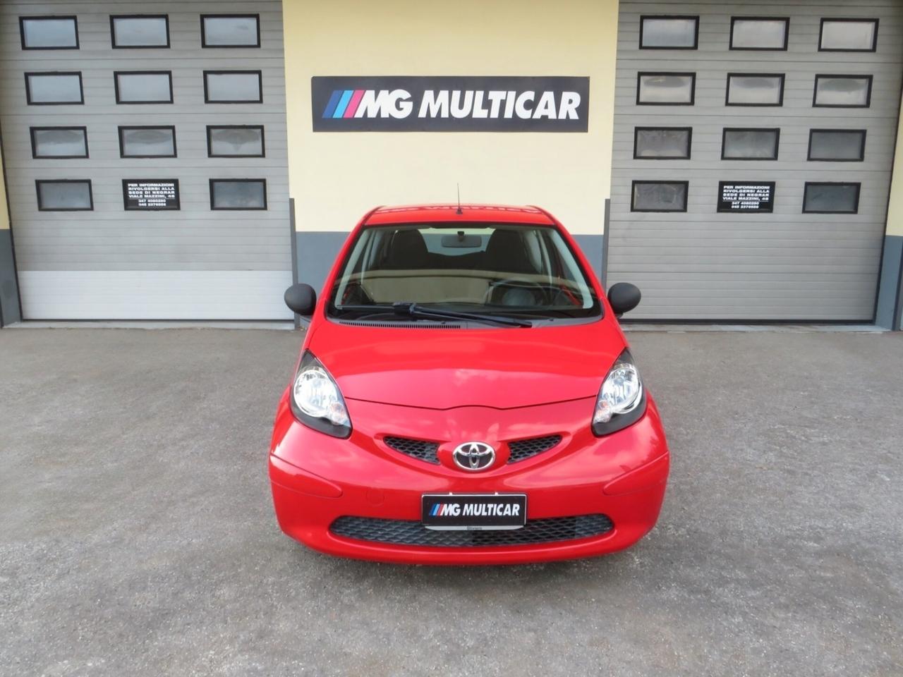 Toyota Aygo 1.0 Now km 63.000. 1proprietario. TAGLIANDATA