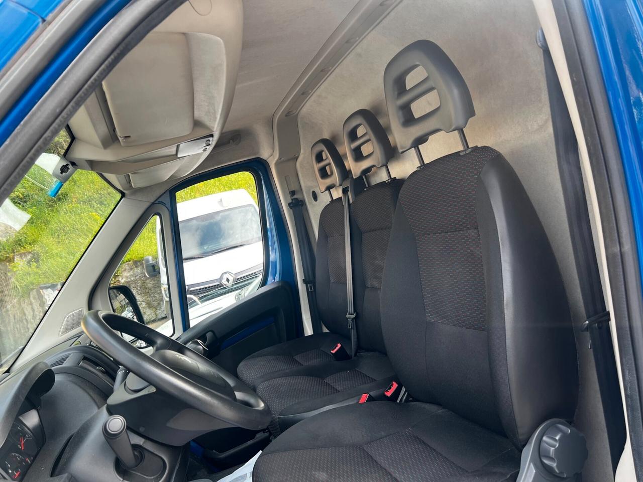 Peugeot Boxer 330 BlueHDi 120 S&S PC-TN Combi Comfort