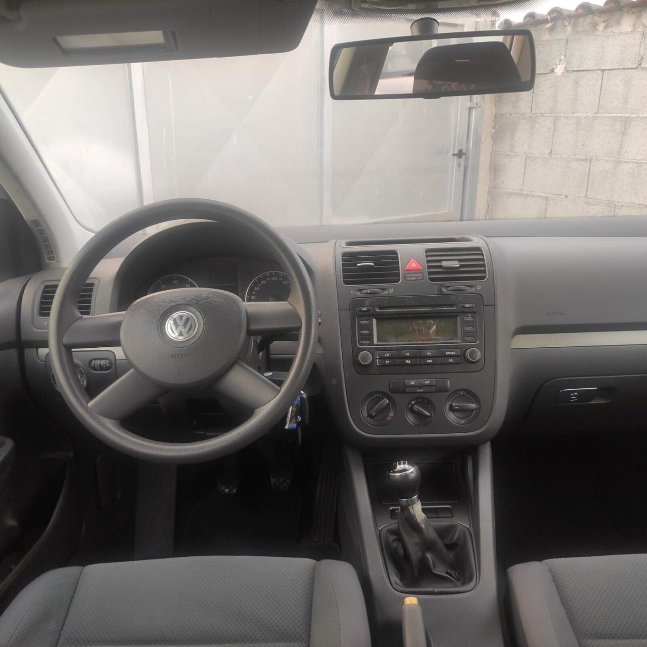 Volkswagen Golf 1.6 16V FSI 5p. 6 marce Sportline