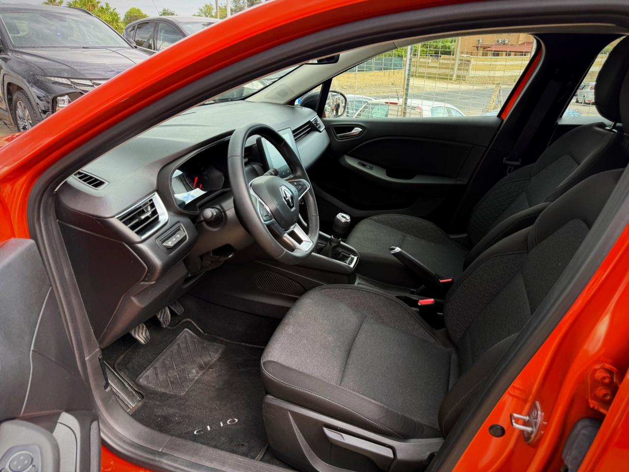 Renault Clio SCe 65 CV 5 porte Equilibre Garanzia 12 Mesi