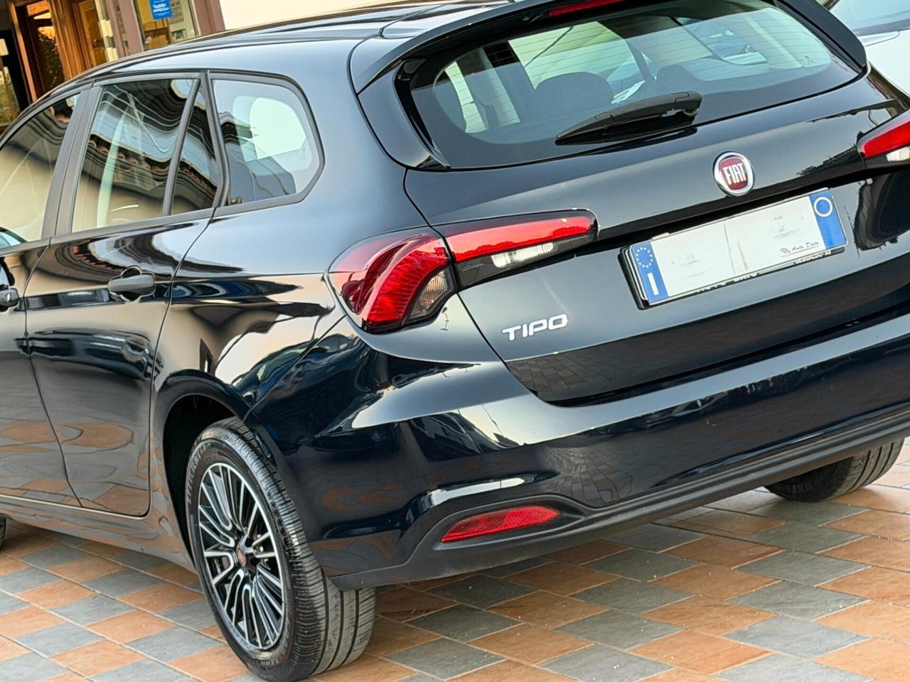 Fiat Tipo SW 1.6 M.JET 130 cv. CITY CROSS
