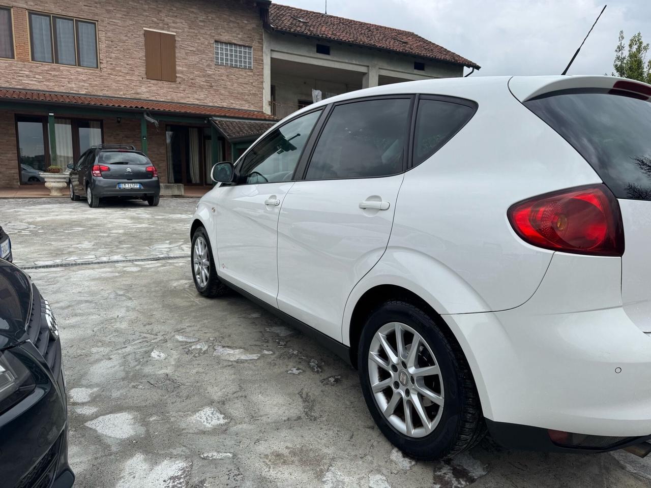 Seat Altea XL 1.6 TDI 105 CV CR DPF DSG Style neopatentati