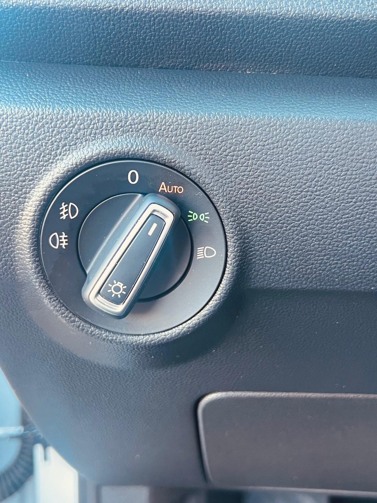 Volkswagen T-Roc 1.6 TDI SCR Business BlueMotion Technology