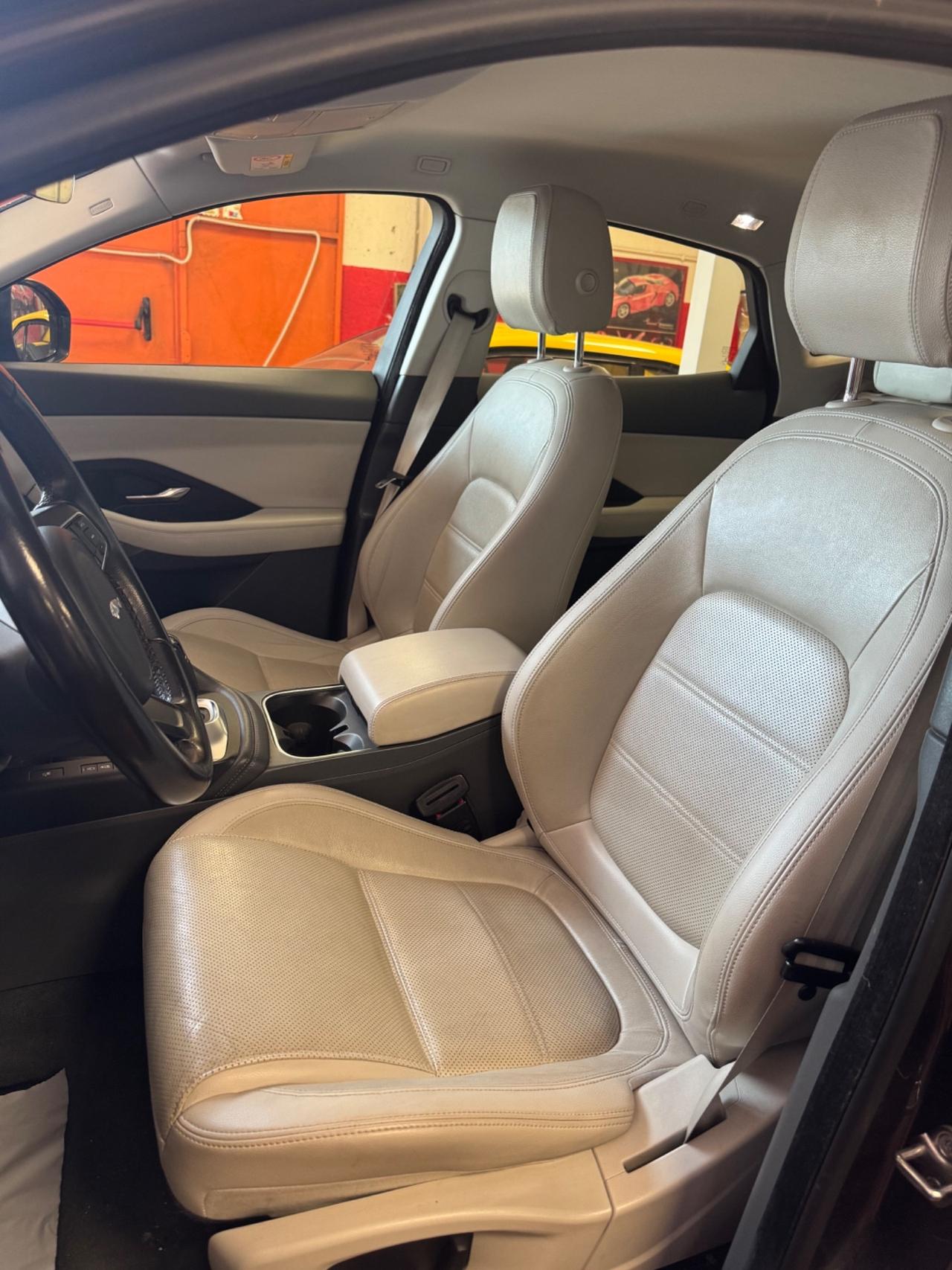 Jaguar E-Pace 2.0D 150 CV PERMUTE