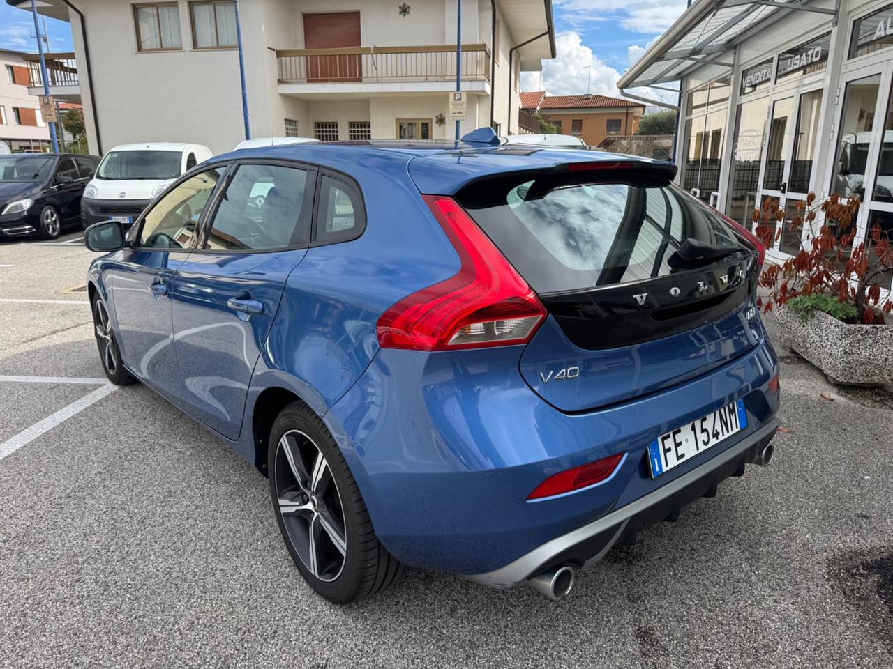 Volvo V40 D2 R-design Momentum
