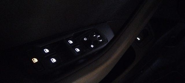 VOLKSWAGEN Passat VAR. 2.0 TDI DSG Business LED