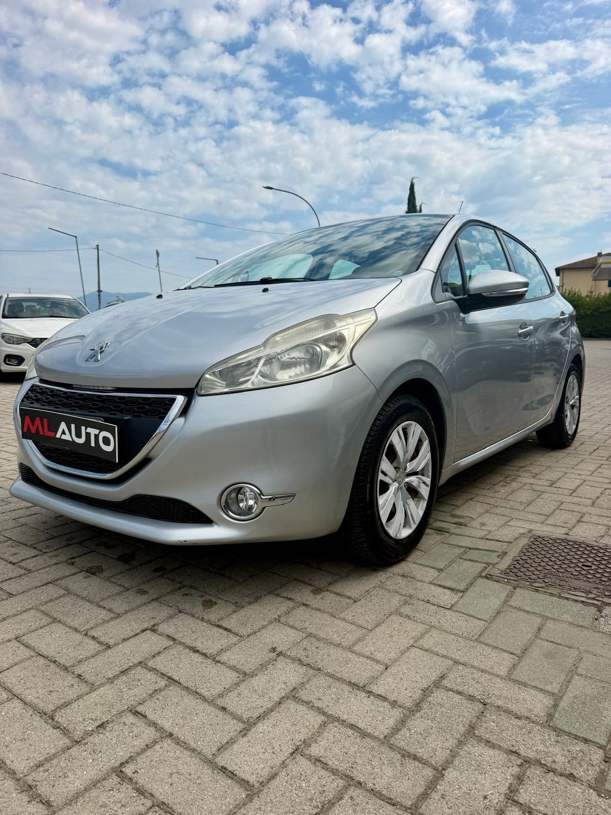 Peugeot 208 PureTech 82 5 porte Allure - OK NEOPATENTATO