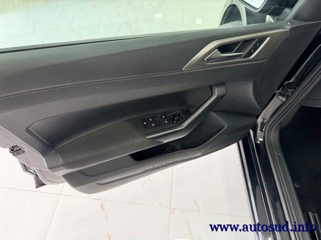 VOLKSWAGEN Polo 1.0 TSI DSG Style