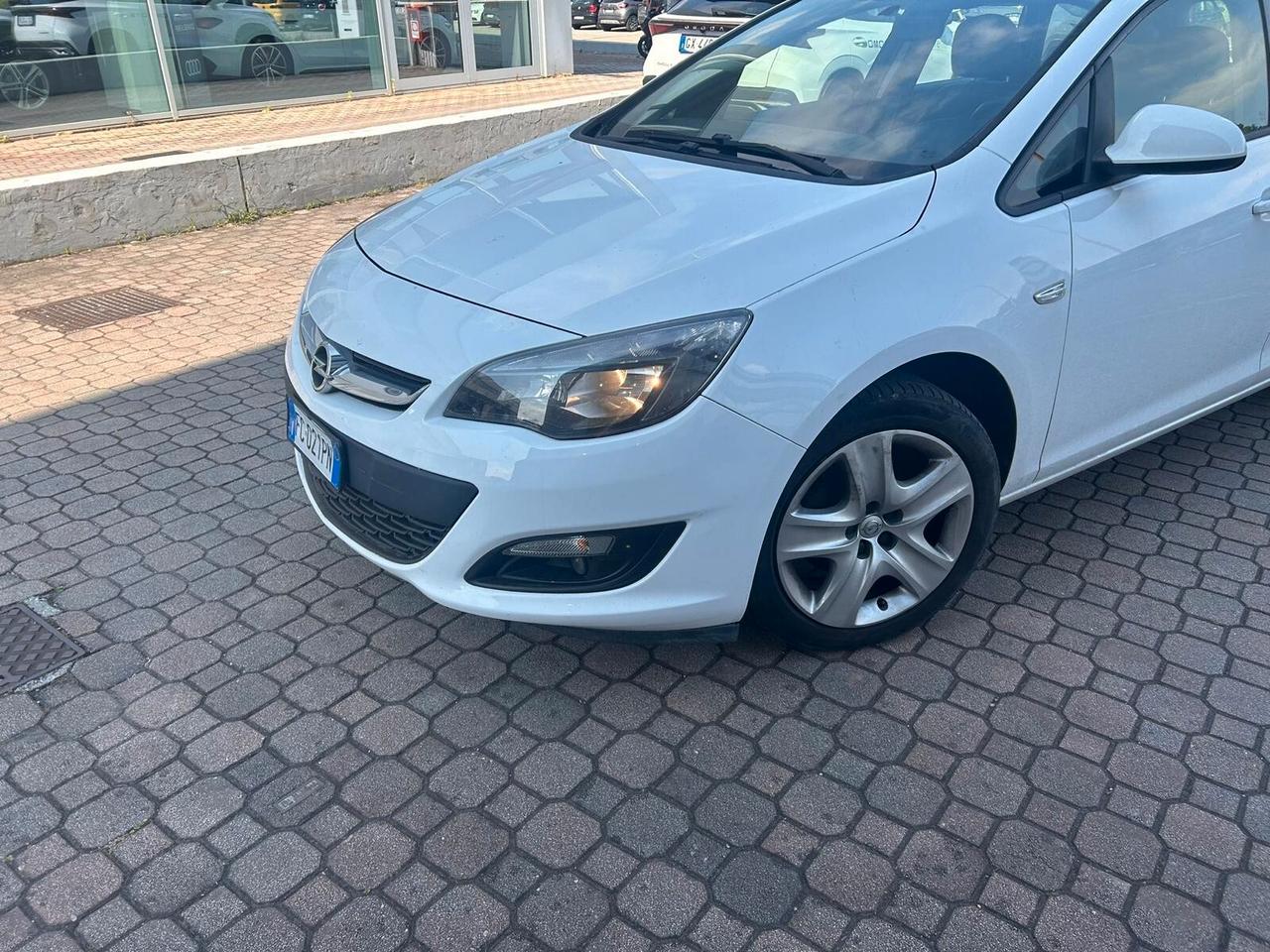 Opel Astra 1.4 Turbo 140CV Sports Tourer GPL Tech Elective
