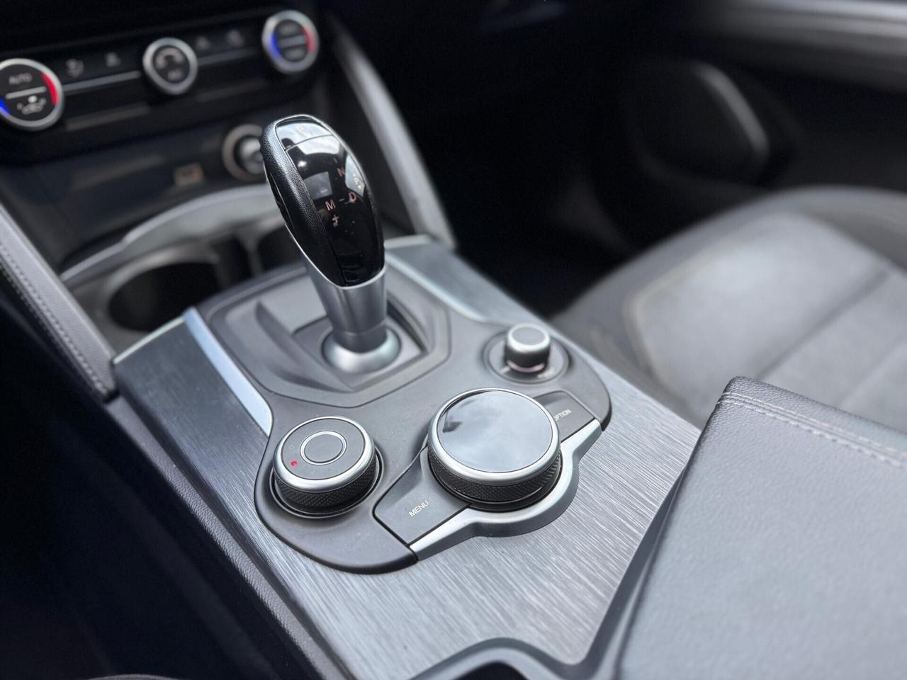 Alfa Romeo Stelvio 2.2 Turbodiesel 190 CV AT8 Q4 B