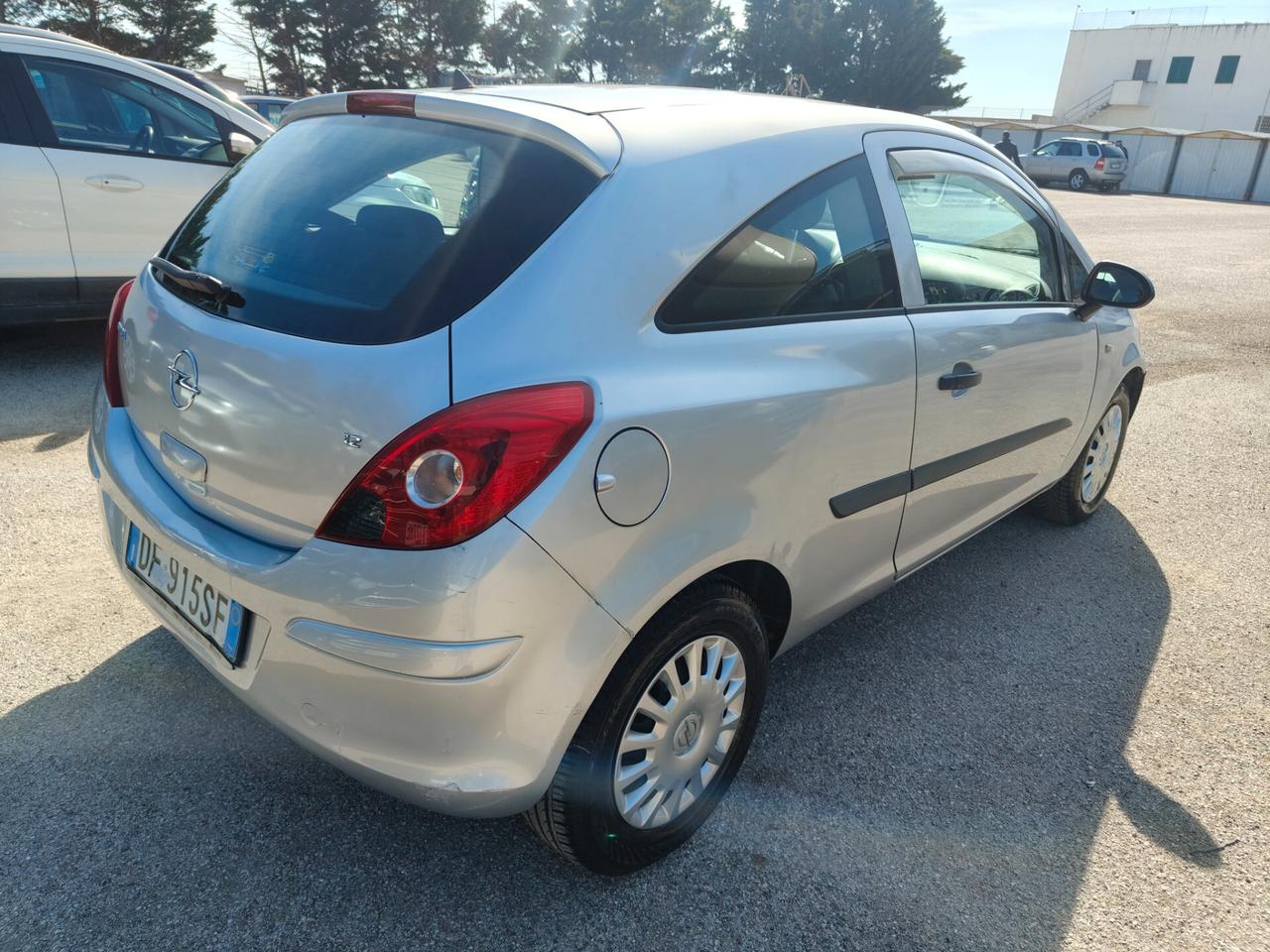 Opel Corsa 1.2 3p Club KM135000