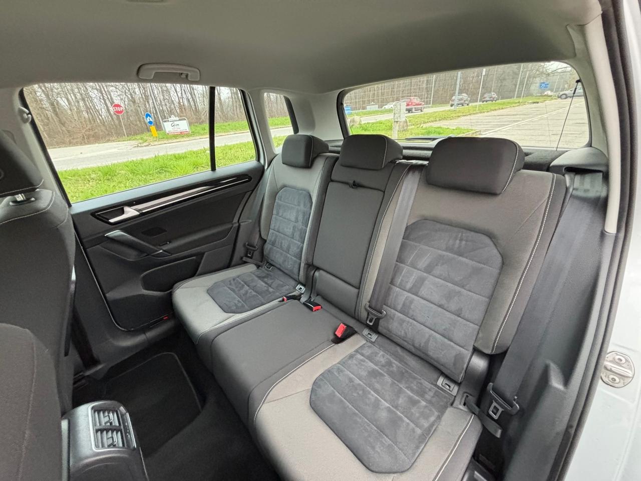 Volkswagen Golf Sportsvan 1.6 TDI 110CV DSG Highline BlueMotion Tech.