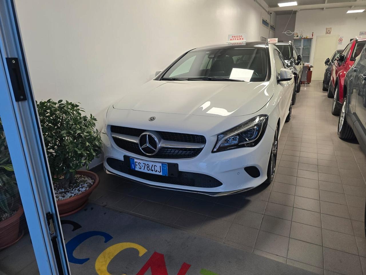 Mercedes-benz CLA 220 d S.W. Automatic Premium PACCHETTO AMG
