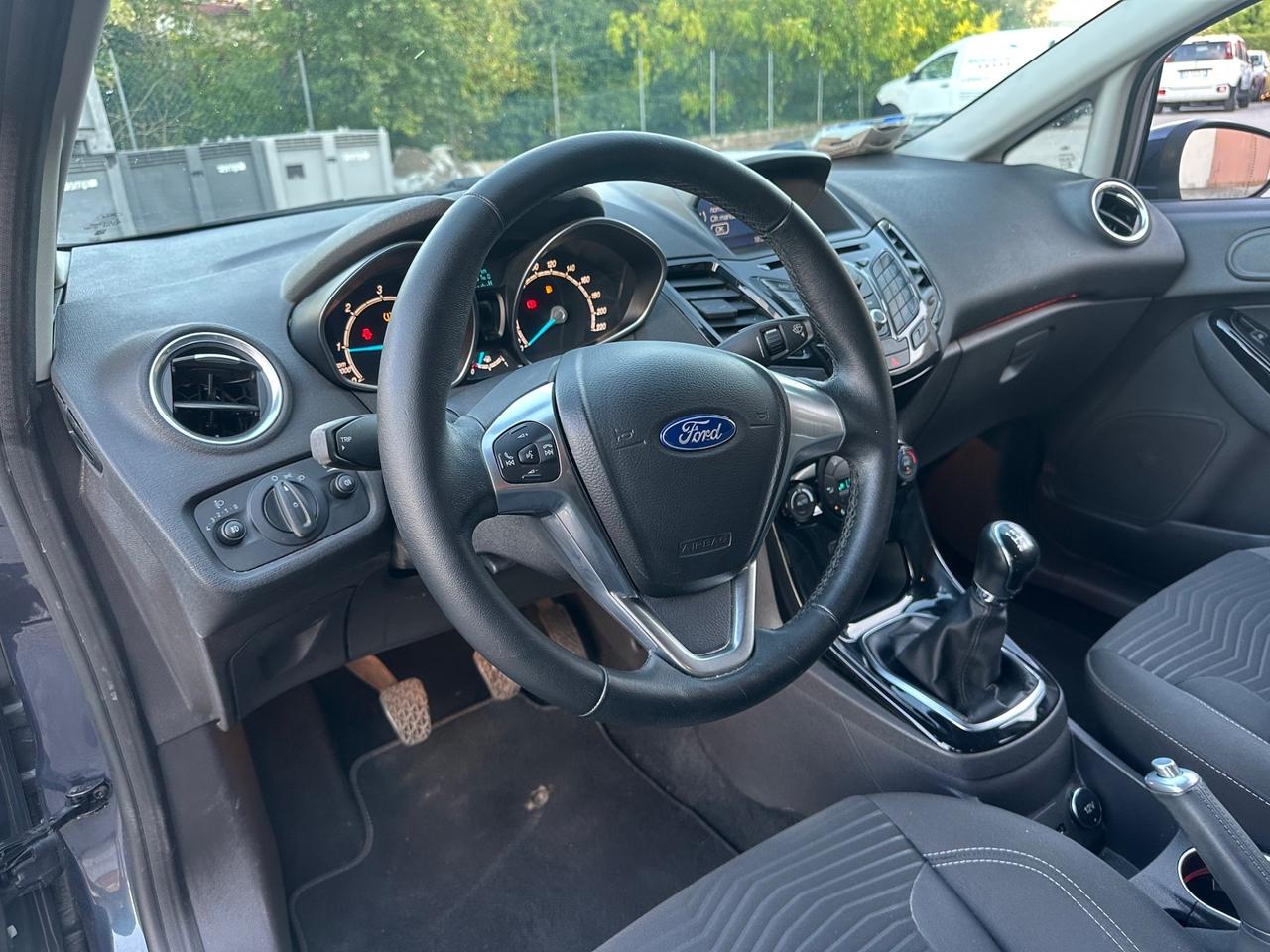 Ford Fiesta 1.5 TDCi 75CV 5 porte Neopatentati
