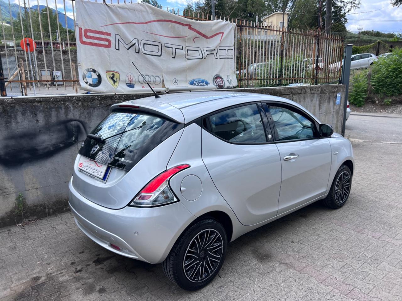 Lancia Ypsilon 1.2 69 CV 5 porte GPL Ecochic Gold