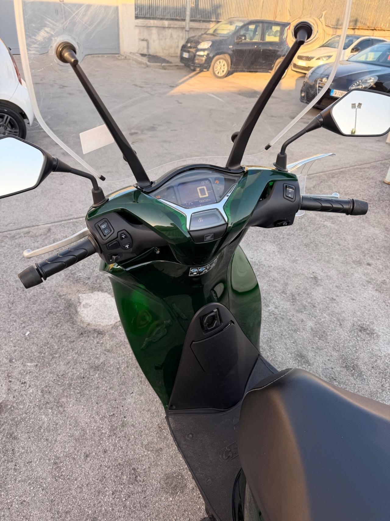 Honda SH 125 VETRO FINANZIAMENTO IN SEDE
