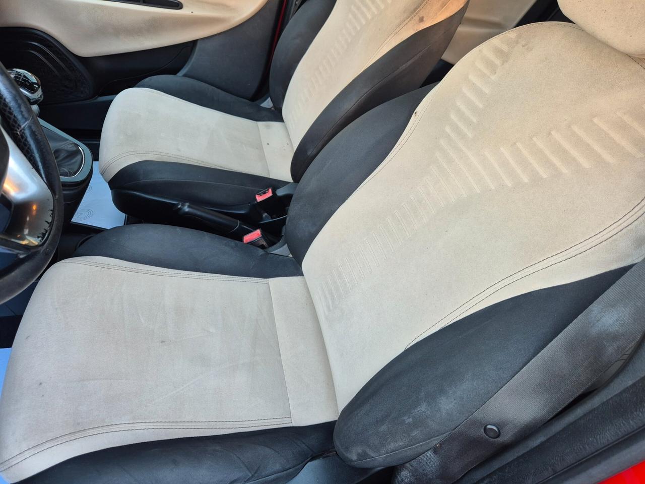 Lancia Ypsilon 1.2 69 CV 5 porte GPL Ecochic Gold