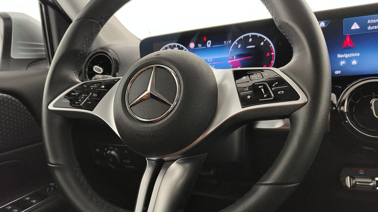 Mercedes-Benz GLB 180 d Advanced auto