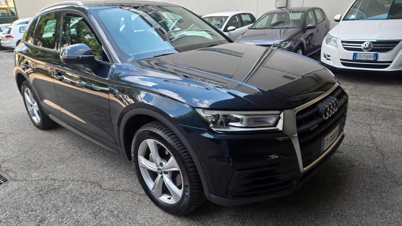 Audi Q5 35 TDI quattro S tronic Business