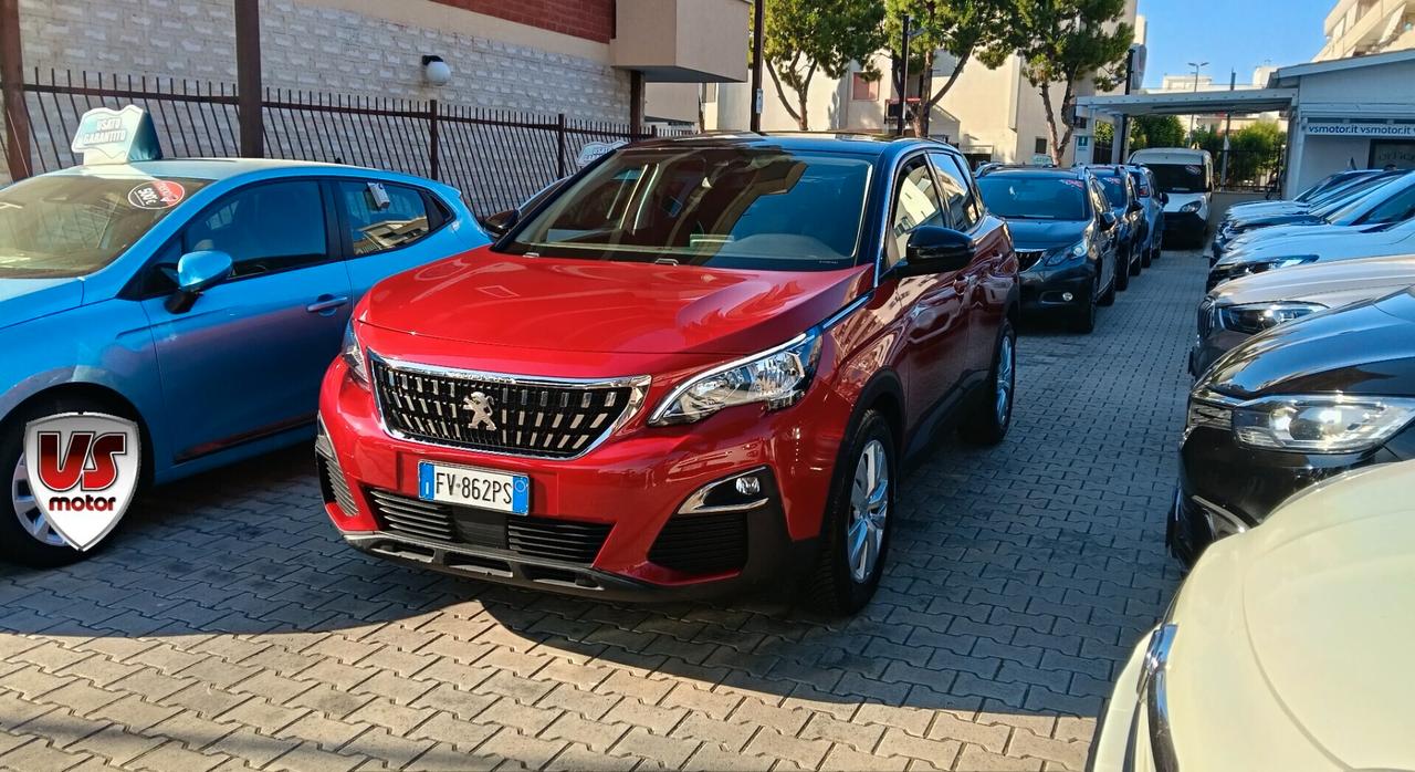 PEUGEOT 3008 1.2 BENZ-NAVI-PREZZO PROMO!