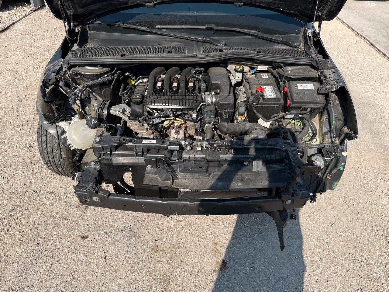 PEUGEOT 208 ANNO 2022 1.2 BENZINA 75 CV *SINISTRATA