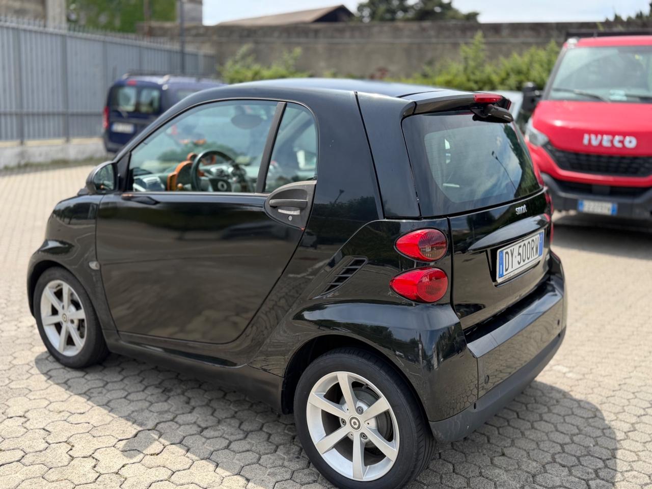Smart Fortwo 1.0mhd 71cv km 49.000 - 2009 automatico