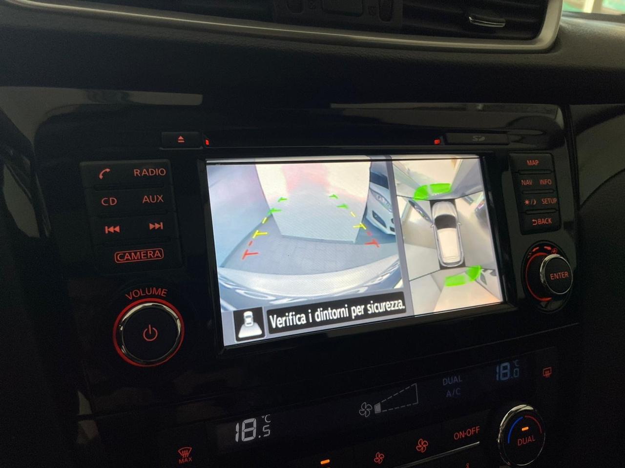 Nissan Qashqai 1.5 dCi N-Connecta/tetto/navi