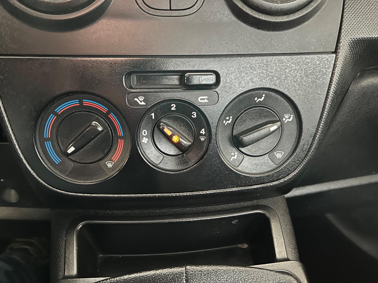 Fiat Fiorino 1.3 MJT 95CV Cargo SX