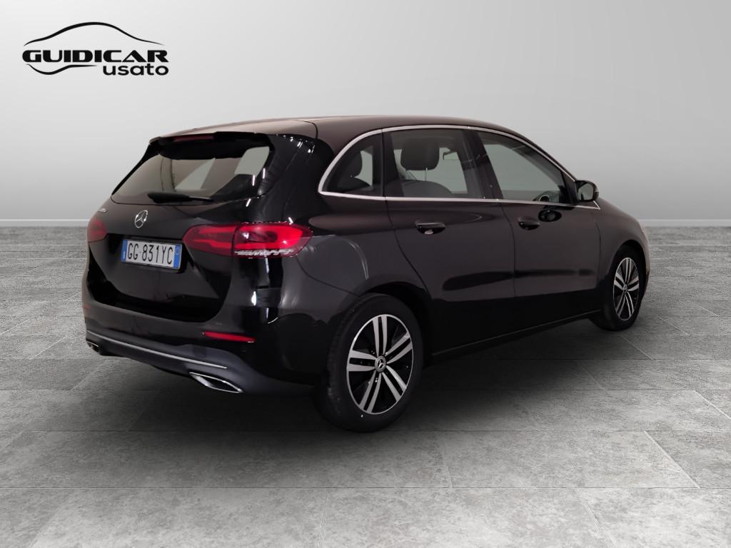 Mercedes-Benz Classe B - W247 2018 - B 180 d Sport auto