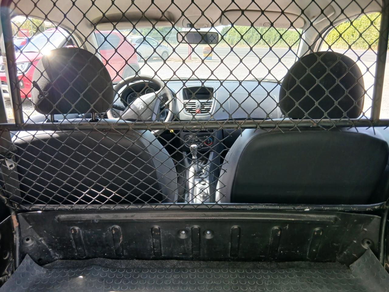PEUGEOT 206+ AUTOCARRO