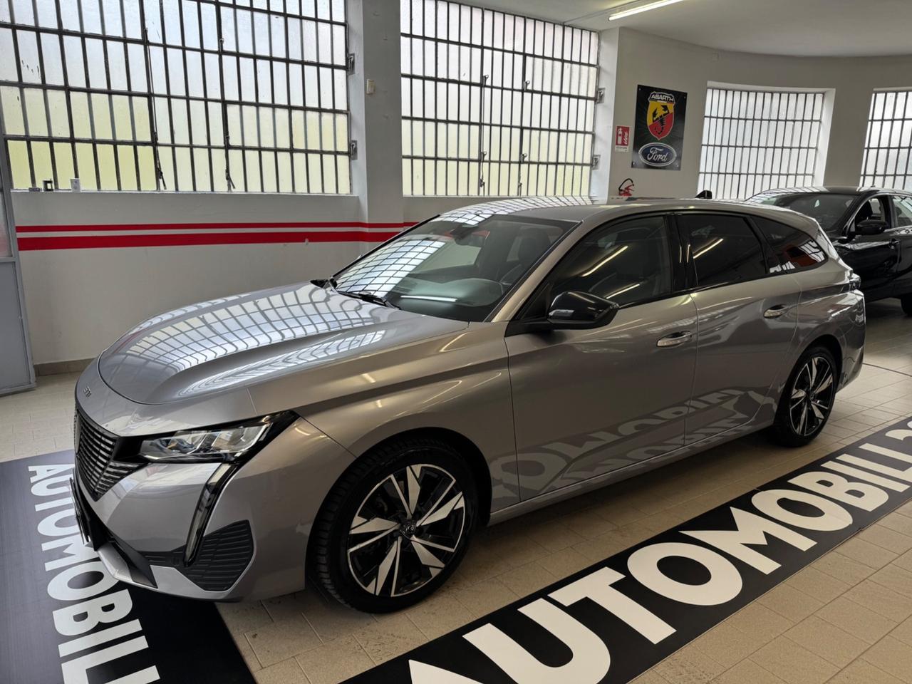 Peugeot 308 BlueHDi 130 S&S EAT8 SW Allure