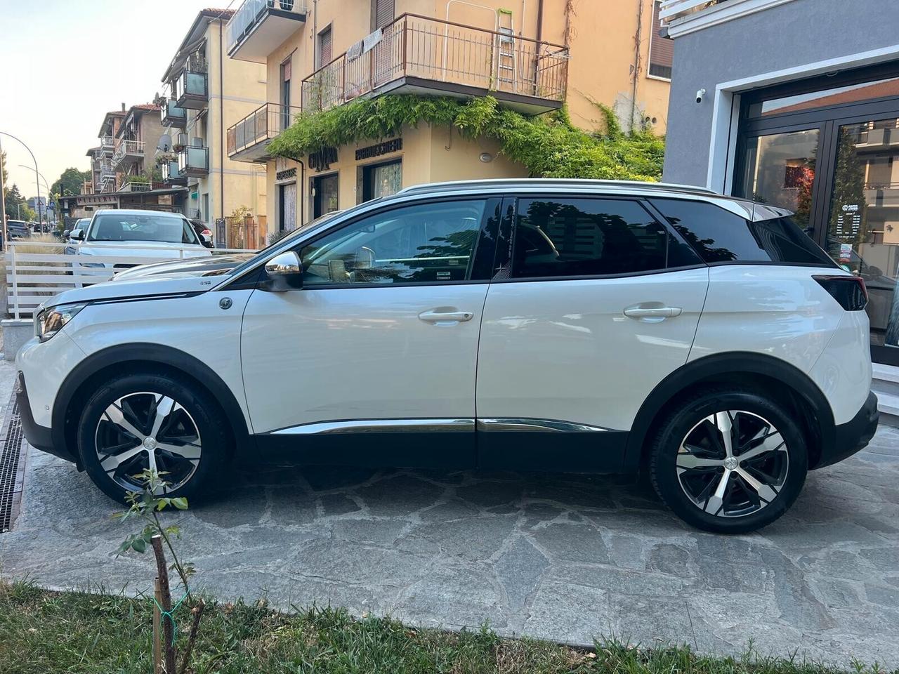 PEUGEOT 3008 BlueHDi 130 S&S CROSSWAY NEO PATENTATI