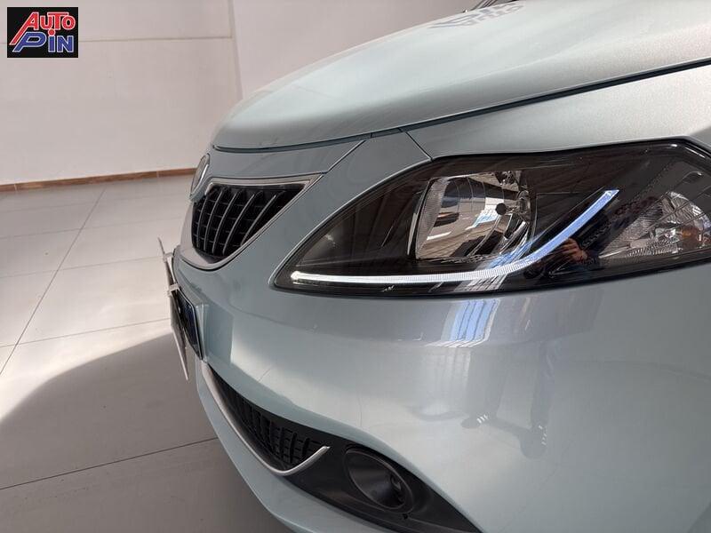 Lancia Ypsilon Ypsilon 1.0 FireFly 5 porte S&S Hybrid Platino