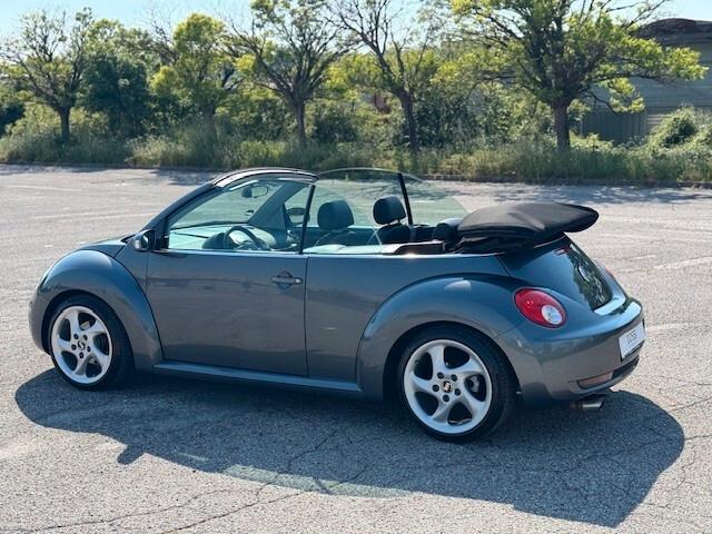 Volkswagen New Beetle 1.6 Cabrio