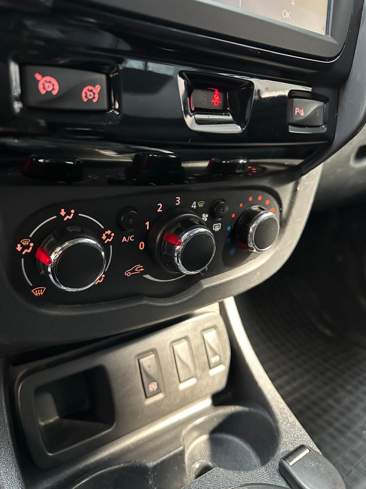 Dacia Duster GPL 1.6 115CV S&S 4x2 Serie Speciale GPL Ambiance Family