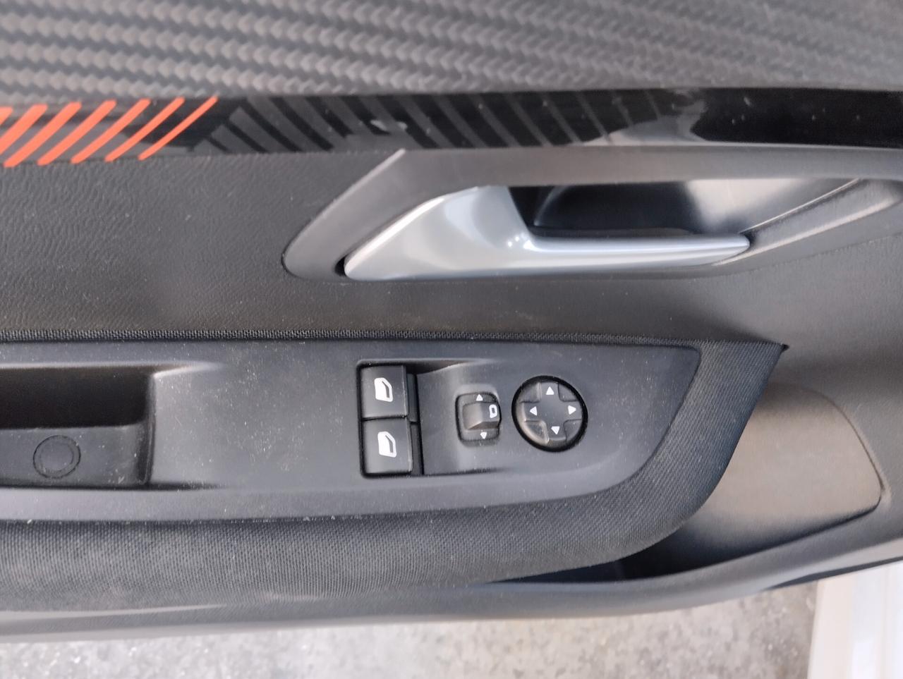 Peugeot 208 motore elettrico 136 CV 5 porte Active